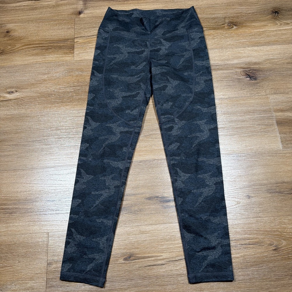 Vuori Leggings Womens SMALL Camo Clean Elevation Yoga Pant Wicking High Rise 25"